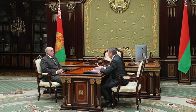 Президент Беларуси провел рабочую встречу с Министром иностранных дел Владимиром Макеем